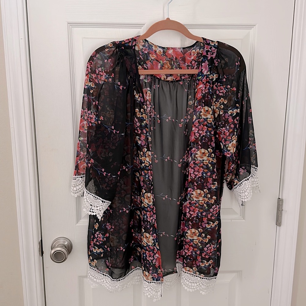 Black floral kimono